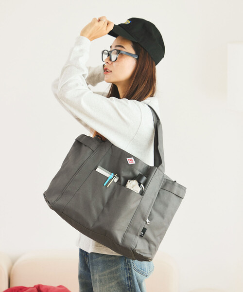 ROOTOTE(ルートート)の「ROOTOTE/ルートート ミディアムポケッツ D 撥水 トートバッグ(トートバッグ・レディース・ブラック/ブルー/ベージュ/ブラウン/グレー/キャメル・ONE SIZE)」の21枚目の写真