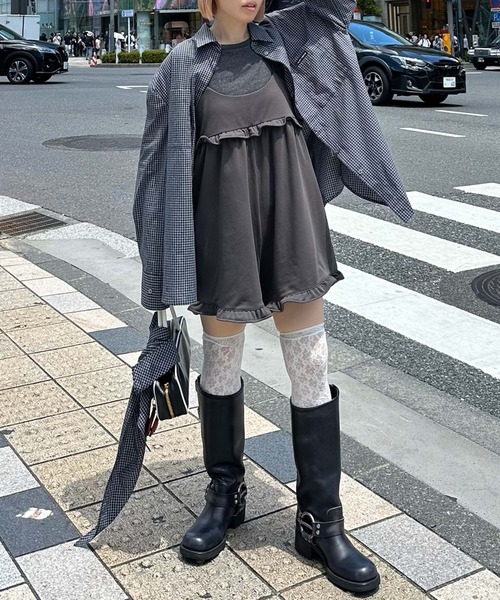 Alley Tokyo（アリートーキョー）の「ハートポケサロペ（サロペット/オーバーオール・レディース・グレー/チャコール・LONG/SHORT）」の2枚目の写真