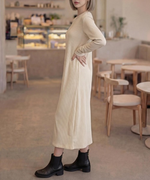 cammie(キャミー)の「リブクルーネックワンピース(ワンピース・レディース・ブラック/オフホワイト・M/L)」の5枚目の写真