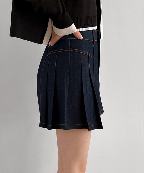 by muni:r（バイ ムニール）の「【着用動画あり・2色・２サイズ展開】デニムプリーツミニスカート/2025 AW COLLECTION（デニムスカート・レディース・ブラック/ブルー・MEDIUM/SMALL）」の20枚目の写真