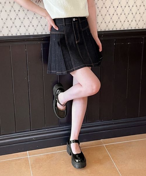 by muni:r（バイ ムニール）の「【着用動画あり・2色・２サイズ展開】デニムプリーツミニスカート/2025 AW COLLECTION（デニムスカート・レディース・ブラック/ブルー・MEDIUM/SMALL）」の18枚目の写真