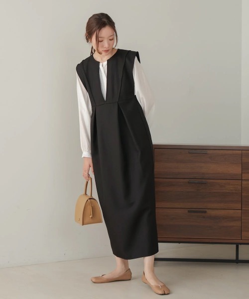 Bab（バブ）の「【S・Mサイズ展開】タックハイウエストIラインジャンスカ（ジャンパースカート・レディース・アイボリー/ブラック・MEDIUM/SMALL）」の2枚目の写真