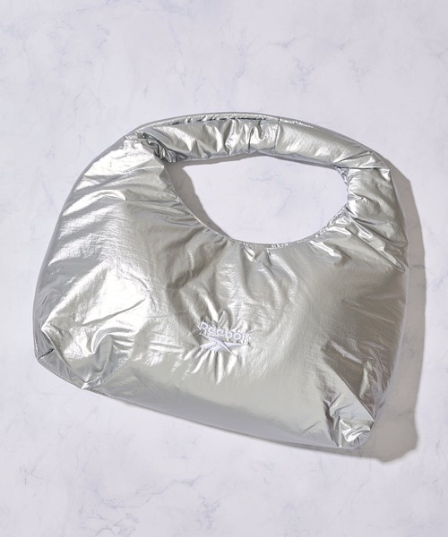 Reebok（リーボック）の「【Reebok / リーボック】ワンポイント刺繍 パテッドナイロンミニトートバッグ / ワンショルダーバッグ（トートバッグ・レディース・シルバー/ブラック/ピンク・FREE）」の3枚目の写真