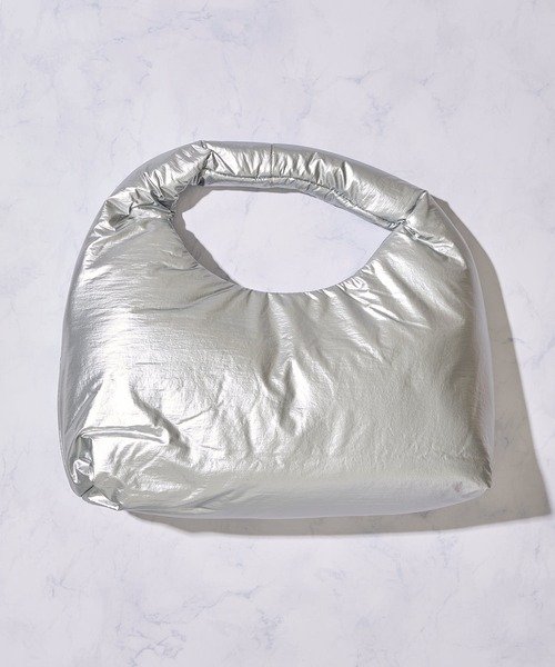 Reebok（リーボック）の「【Reebok / リーボック】ワンポイント刺繍 パテッドナイロンミニトートバッグ / ワンショルダーバッグ（トートバッグ・レディース・シルバー/ブラック/ピンク・FREE）」の10枚目の写真