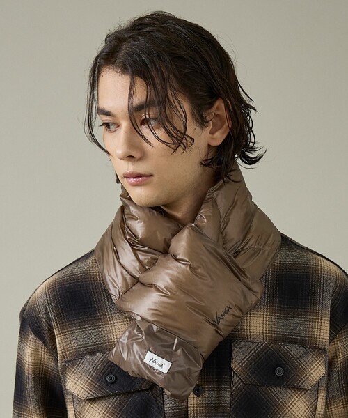 NANGA(ナンガ)の「【NANGA/ナンガ】PORTABLE LIGHT DOWN MUFFLER /ダウンマフラー/ショート/ユニセックス【WEB限定】(ネックウォーマー/スヌード・メンズ・モカ/ネイビー/ブラック・フリー)」の3枚目の写真