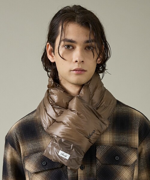 NANGA(ナンガ)の「【NANGA/ナンガ】PORTABLE LIGHT DOWN MUFFLER /ダウンマフラー/ショート/ユニセックス【WEB限定】(ネックウォーマー/スヌード・メンズ・モカ/ネイビー/ブラック・フリー)」の13枚目の写真