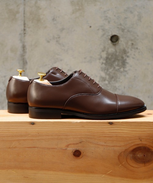 LUGG NAGG(ラグナグ)の「【Stnd works/スタンドワークス】撥水加工 PUレザー 内羽根 ストレートチップ ドレスシューズ(ドレスシューズ・メンズ・ブラック/ダークブラウン・26.0cm/26.5cm/27.0cm/27.5cm/25.5cm)」の17枚目の写真