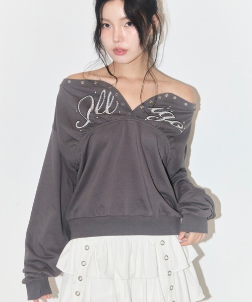 ILLIGO(イリゴ)の「【日本未発売/WEB限定】ILLIGO(イリゴ)/アイレット オフショルダー スウェット/BUTTON EYELET OFF-SHOULDER SWEATSHIRT(スウェット・レディース・チャコールグレー/ホワイト/ブラック・FREE)」の14枚目の写真