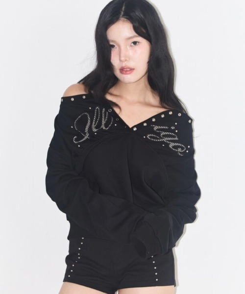 ILLIGO(イリゴ)の「【日本未発売/WEB限定】ILLIGO(イリゴ)/アイレット オフショルダー スウェット/BUTTON EYELET OFF-SHOULDER SWEATSHIRT(スウェット・レディース・チャコールグレー/ホワイト/ブラック・FREE)」の9枚目の写真