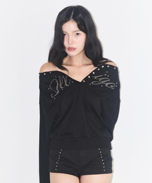 ILLIGO(イリゴ)の「【日本未発売/WEB限定】ILLIGO(イリゴ)/アイレット オフショルダー スウェット/BUTTON EYELET OFF-SHOULDER SWEATSHIRT(スウェット・レディース・チャコールグレー/ホワイト/ブラック・FREE)」の11枚目の写真