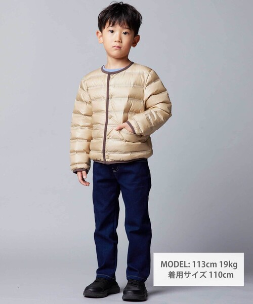 BeBe（ベベ）の「パイピング配色タフタライトダウンブルゾン（ダウンジャケット/コート・キッズ・ベージュ/ブラック・100cm/120cm/90cm/110cm/130cm/140cm/150cm）」の3枚目の写真