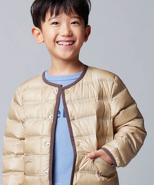 BeBe（ベベ）の「パイピング配色タフタライトダウンブルゾン（ダウンジャケット/コート・キッズ・ベージュ/ブラック・100cm/120cm/90cm/110cm/130cm/140cm/150cm）」の5枚目の写真