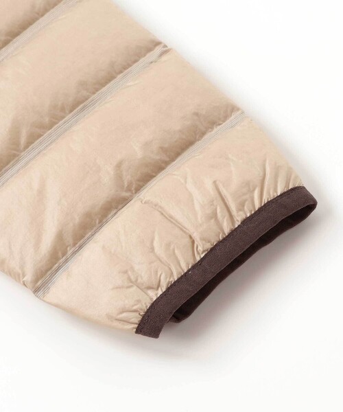 BeBe（ベベ）の「パイピング配色タフタライトダウンブルゾン（ダウンジャケット/コート・キッズ・ベージュ/ブラック・100cm/120cm/90cm/110cm/130cm/140cm/150cm）」の15枚目の写真
