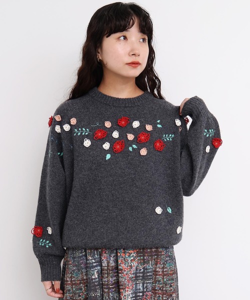 l'atelier du savon(アトリエドサボン)の「くるくるお花の 求心みたいなニットプルオーバー(ニット/セーター・レディース・レッド/チャコールグレー/グレー・FREE)」の21枚目の写真