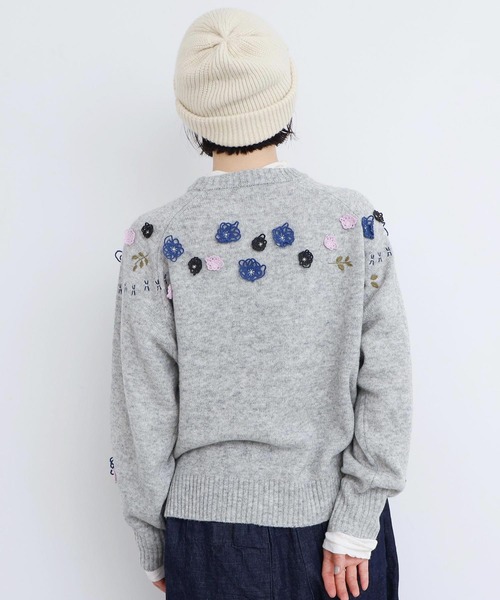 l'atelier du savon(アトリエドサボン)の「くるくるお花の 求心みたいなニットプルオーバー(ニット/セーター・レディース・レッド/チャコールグレー/グレー・FREE)」の7枚目の写真