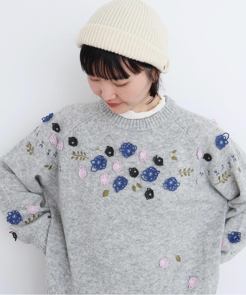 l'atelier du savon(アトリエドサボン)の「くるくるお花の 求心みたいなニットプルオーバー(ニット/セーター・レディース・レッド/チャコールグレー/グレー・FREE)」の11枚目の写真