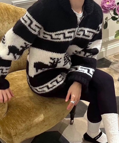 VIBGYOR（ヴィブジョー）の「ノルディック柄ジャガードジップカーディガン /トナカイモチーフ ジャガード 韓国 秋冬(CZ)（カーディガン/ボレロ・レディース・グレー/ブラック・FREE）」の9枚目の写真