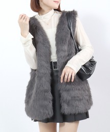 個性的」に該当するレディースのベスト（グレー/灰色系）ファッション