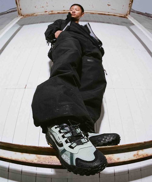 VANS（バンズ）の「クロスパス XC GORE-TEX / MTE Crosspath XC Gore-Tex BLAC VN000DAMRMO1（スニーカー・メンズ・オリーブ×ブラック・11/10/9.5/9/8.5/8/10.5/4/4.5/5）」の9枚目の写真