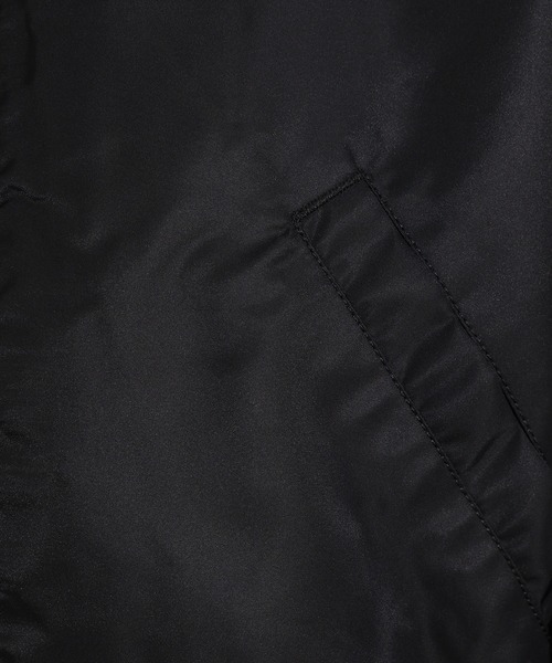 Alpha Industries（アルファインダストリーズ）の「【Alpha Industries】クロップドＭＡ－１（MA-1・レディース・グレー/ホワイト/ブラック・MEDIUM）」の16枚目の写真