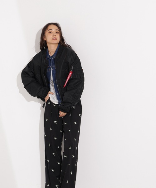 Alpha Industries（アルファインダストリーズ）の「【Alpha Industries】クロップドＭＡ－１（MA-1・レディース・グレー/ホワイト/ブラック・MEDIUM）」の21枚目の写真