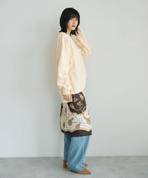 YECCA VECCA(イェッカヴェッカ)の「コットンルーズプルオーバー(Tシャツ/カットソー・レディース・オフホワイト/ブラック/ブラウン/ライトイエロー・FREE)」の16枚目の写真