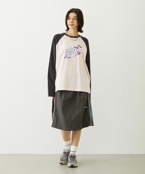 MILKFED.（ミルクフェド）の「CUTOUT LOGO TRACK SKIRT（スカート・レディース・ライトピンク/ブラック/チャコール・M/S）」の8枚目の写真