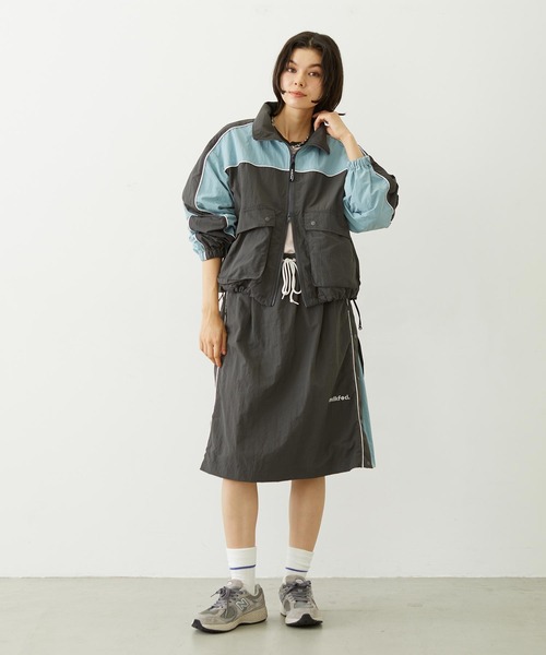 MILKFED.（ミルクフェド）の「CUTOUT LOGO TRACK SKIRT（スカート・レディース・ライトピンク/ブラック/チャコール・M/S）」の16枚目の写真