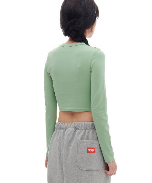 ARCHIVE BOLD(アーカイブボールド)の「939 LOGO CROP LONG SLEEVE (PALE SAGE)(Tシャツ/カットソー・レディース・その他・OS)」の3枚目の写真