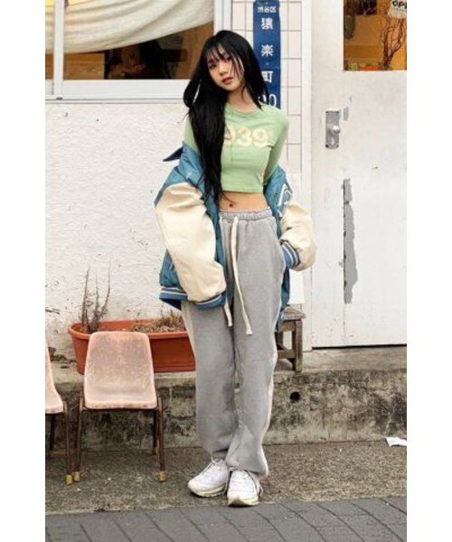 ARCHIVE BOLD(アーカイブボールド)の「939 LOGO CROP LONG SLEEVE (PALE SAGE)(Tシャツ/カットソー・レディース・その他・OS)」の9枚目の写真