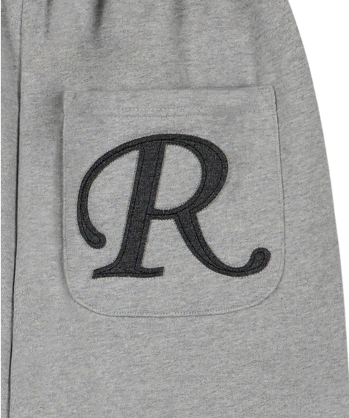 ROCKCAKE(ロックケーキ)の「アプリケ R ポケットジョガー - グレー(スウェットパンツ・レディース・その他・X-SMALL/XX-SMALL/SMALL)」の4枚目の写真