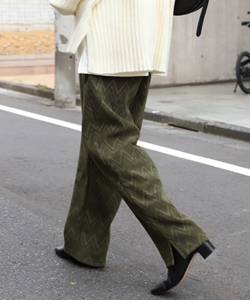 HUG.U(ハグユー)の「ヘリンボーン柄 暖か裏ボアパンツ(その他パンツ・レディース・カーキ/ブラック・M(トール丈)/L(トール丈)/M(レギュラー丈)/L(レギュラー丈))」の7枚目の写真