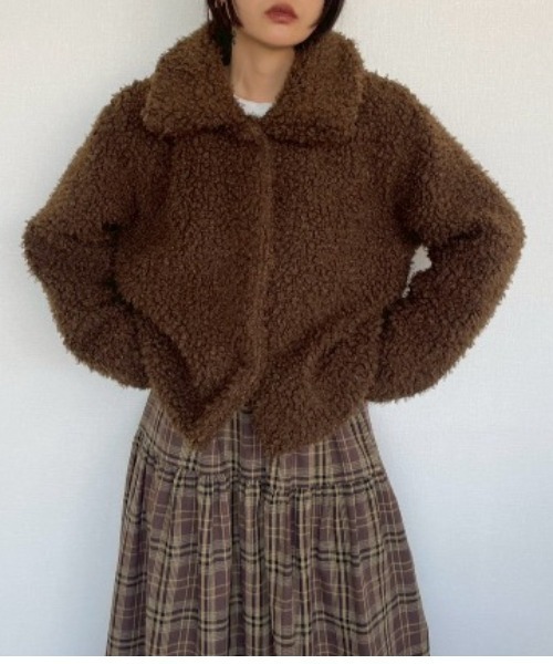 AMAIL(アマイル)の「Fuzzy Jacket(その他アウター・レディース・ベージュ/ブラウン・FREE)」の6枚目の写真