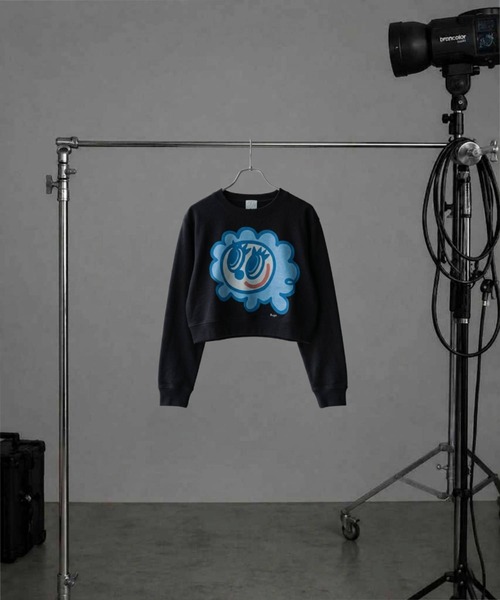CULTURE SUPPLY(カルチャー サプライ)の「Angel Blue Sweat(Tシャツ/カットソー・レディース・ブラック系その他4/グレー系その他2/グレー系その他3/グレー系その他4/グレー系その他5/ブラック系その他2/グレー系その他/ブラック系その他/ブラック系その他3/ブラック系その他5・SHORT)」の4枚目の写真