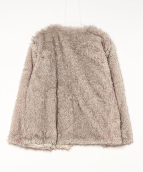 FREE STYLISTS（フリー スタイリスト）の「YUGA_YGMC 　Faux fur short coat（ブルゾン・レディース・ベージュ・FREE）」の2枚目の写真