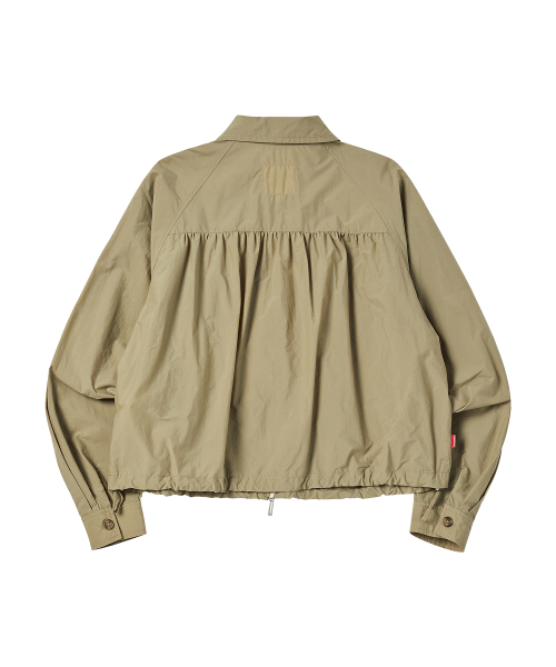 COMONINOZ（コモニノズ）の「W SHIRRED WINDJUMPER [KHAKI]（ナイロンジャケット・レディース・カーキ・FREE）」の3枚目の写真