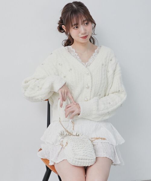 MAJESTIC LEGON(マジェスティックレゴン)の「ビジューマシュマロカーディガン(カーディガン/ボレロ・レディース・アイボリー/ピンク/ライトグレー/ブラック・MEDIUM)」の2枚目の写真