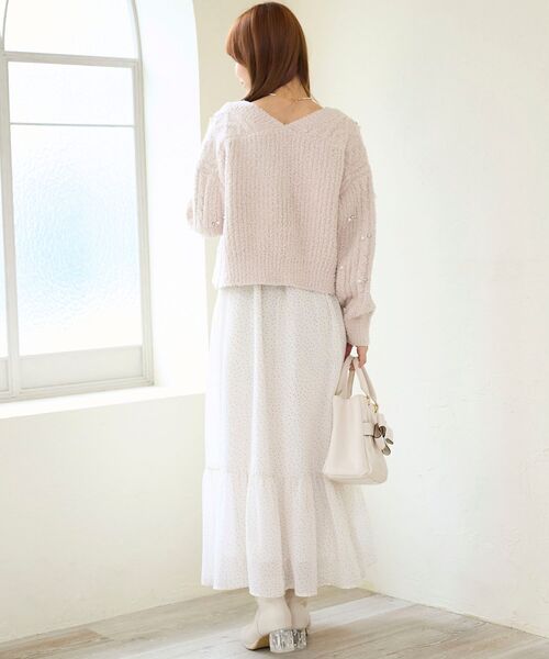 MAJESTIC LEGON(マジェスティックレゴン)の「ビジューマシュマロカーディガン(カーディガン/ボレロ・レディース・アイボリー/ピンク/ライトグレー/ブラック・MEDIUM)」の6枚目の写真