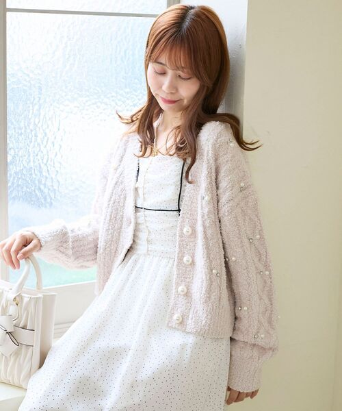 MAJESTIC LEGON(マジェスティックレゴン)の「ビジューマシュマロカーディガン(カーディガン/ボレロ・レディース・アイボリー/ピンク/ライトグレー/ブラック・MEDIUM)」の7枚目の写真