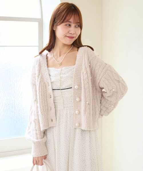 MAJESTIC LEGON(マジェスティックレゴン)の「ビジューマシュマロカーディガン(カーディガン/ボレロ・レディース・アイボリー/ピンク/ライトグレー/ブラック・MEDIUM)」の8枚目の写真