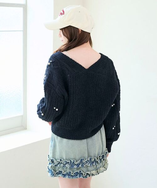 MAJESTIC LEGON（マジェスティックレゴン）の「ビジューマシュマロカーディガン（カーディガン/ボレロ・レディース・ブラック/アイボリー/ピンク/ライトグレー・MEDIUM）」の10枚目の写真