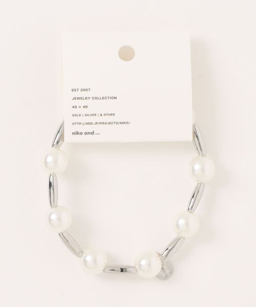 niko and...（ニコアンド）の「パール調メタルコンビブレスレット（ブレスレット・レディース・グレー/イエロー・0）」の4枚目の写真
