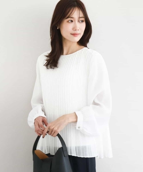 MK MICHEL KLEIN(エムケーミッシェルクラン)の「プリーツデザインブラウス/洗える(シャツ/ブラウス・レディース・ライトグリーン/ホワイト・38)」の7枚目の写真