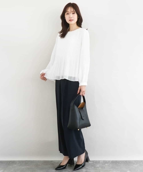 MK MICHEL KLEIN(エムケーミッシェルクラン)の「プリーツデザインブラウス/洗える(シャツ/ブラウス・レディース・ライトグリーン/ホワイト・38)」の8枚目の写真