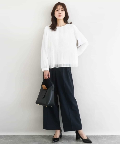 MK MICHEL KLEIN(エムケーミッシェルクラン)の「プリーツデザインブラウス/洗える(シャツ/ブラウス・レディース・ライトグリーン/ホワイト・38)」の10枚目の写真