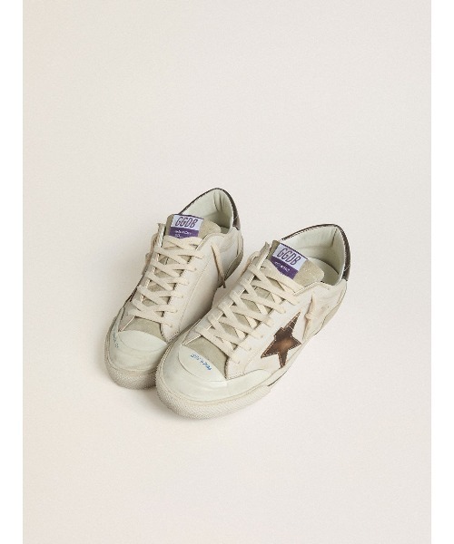 GOLDEN GOOSE（ゴールデングース）の「限定版 Super-Star メンズ スエード レザースター（ブラウン）＆ラミネートレザーヒールタブ（スニーカー・メンズ・ホワイト系その他・40/43）」の2枚目の写真