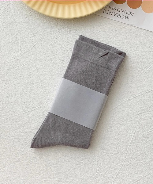 VIBGYOR(ヴィブジョー)の「oshipic/推し活 推し色で選べる 推し色コーデにぴったり くすみカラー靴下 S0030(ソックス/靴下・レディース・グレイッシュベージュ/アイボリー/グリーン/ブルー/オレンジ/ホワイト/カーキ/グレー/パープル/ブラック/ピンク・FREE)」の5枚目の写真