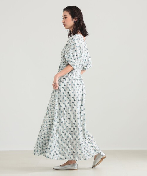 NE QUITTEZ PAS!（ヌキテパ）の「ne Quittez pas / スモール フラワー ギャザー ワンピース（ワンピース・レディース・グリーン/グレー・ONE SIZE）」の5枚目の写真