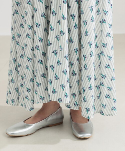 NE QUITTEZ PAS!（ヌキテパ）の「ne Quittez pas / スモール フラワー ギャザー ワンピース（ワンピース・レディース・グリーン/グレー・ONE SIZE）」の13枚目の写真