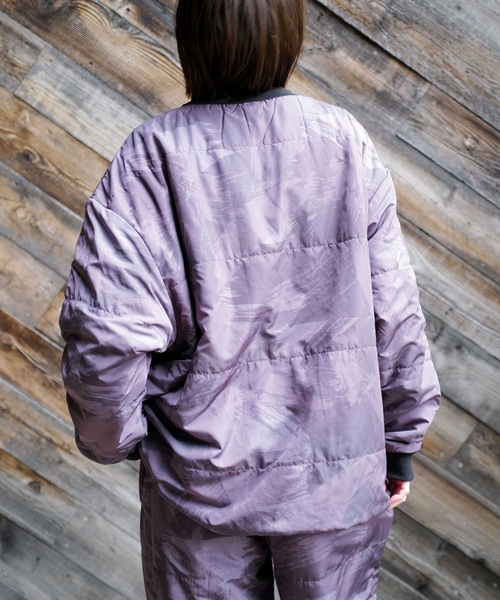 RVCA(ルーカ)の「RVCA メンズ RVCA×AZUL REVERSIBLE CREW トレーナー 【2025年秋冬モデル】(スウェット・メンズ・ブラック・FREE)」の8枚目の写真
